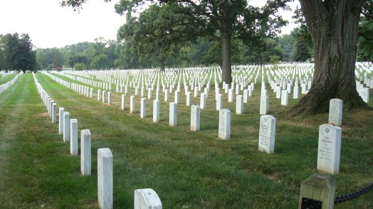 Arlington_Cemetery_White_Graves3